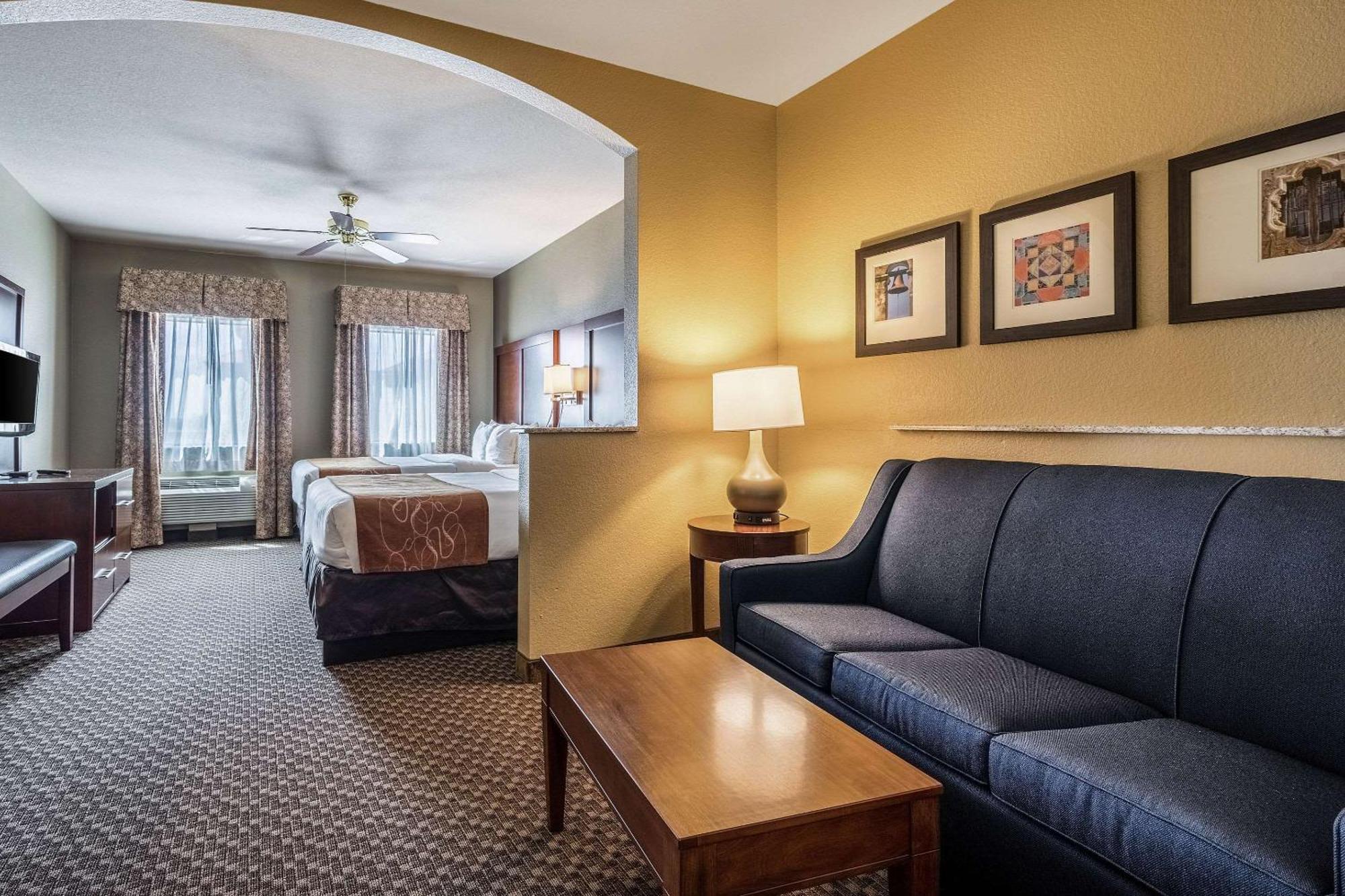 Comfort Suites Near Texas State University San Marcos Bagian luar foto